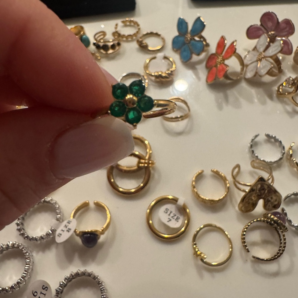 Elegant Green Floral Ring 18 k plated gold